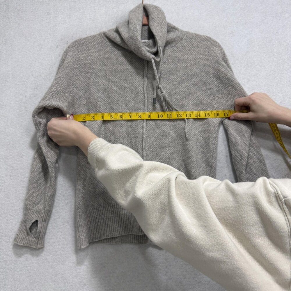 Max Studio Cashmere Sweater Womens Medium Gray Cowl Neck Thumbhole Pullover - Picture 5 of 8